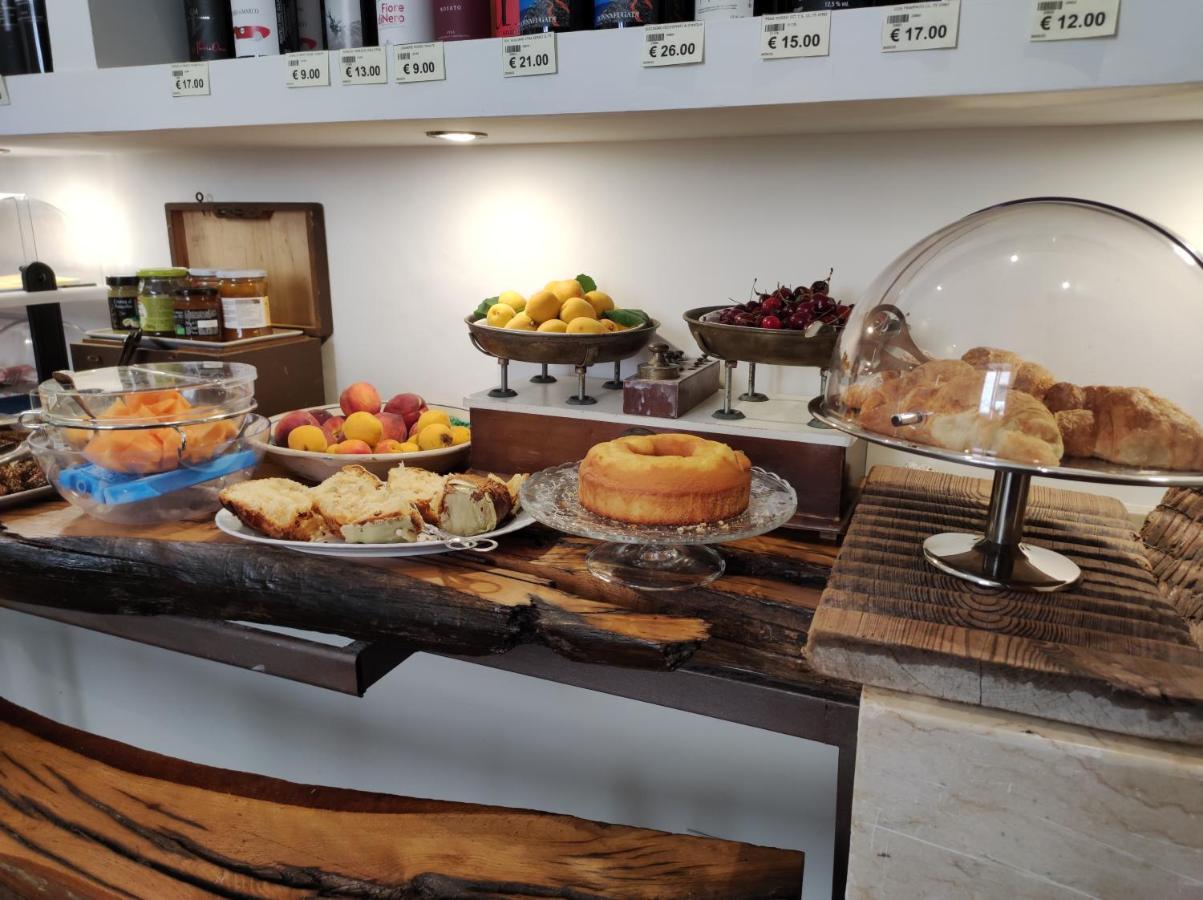 Boutique Rooms And Breakfast Granveliero Trapani Dış mekan fotoğraf