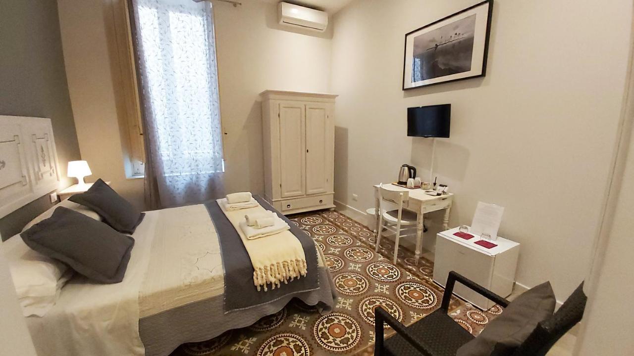 Boutique Rooms And Breakfast Granveliero Trapani Dış mekan fotoğraf