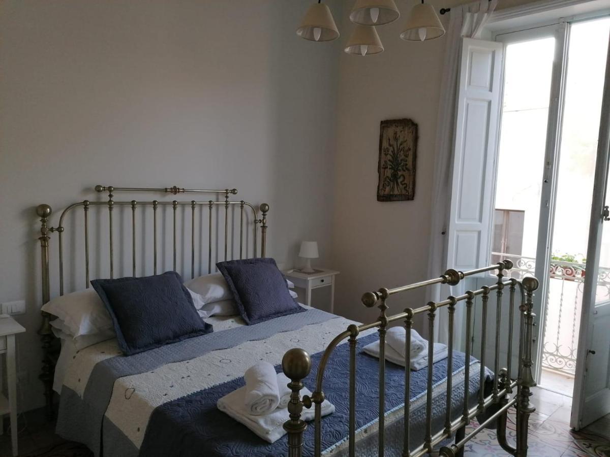 Boutique Rooms And Breakfast Granveliero Trapani Dış mekan fotoğraf